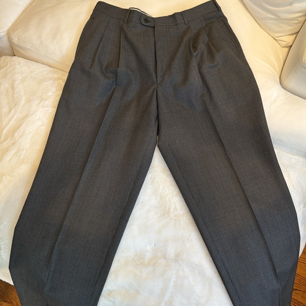 Hugo Boss Suit - Picture 6 of 6